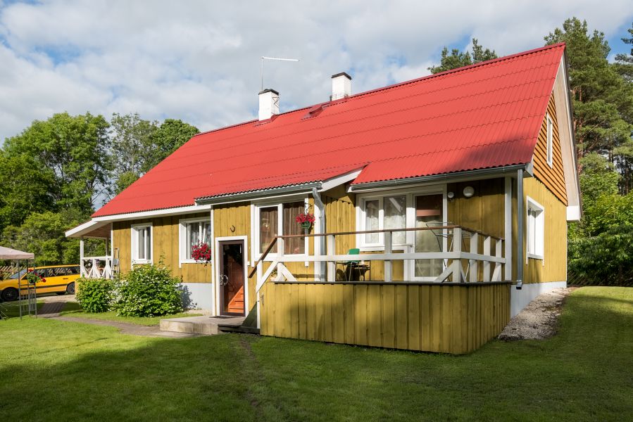 EKAROS P.V.M. OÜ Poola eterniit (Swisspearl 130-9), Vihmaveesüsteemid, Katuse käiguteed eterniitkatustele, Lumetõkked eterniitkatustele, Metallist varbaia paneelid Eesti, Lõuna-Eesti ja Tartu